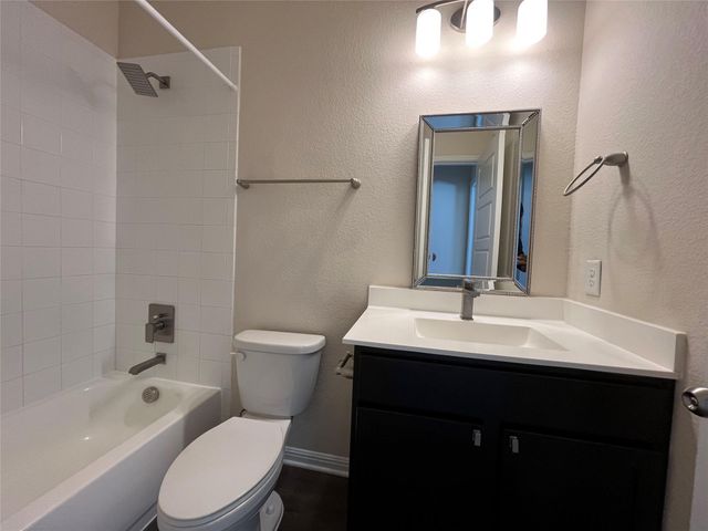 5909 Steep Cactus TRL B, Austin, TX 78735