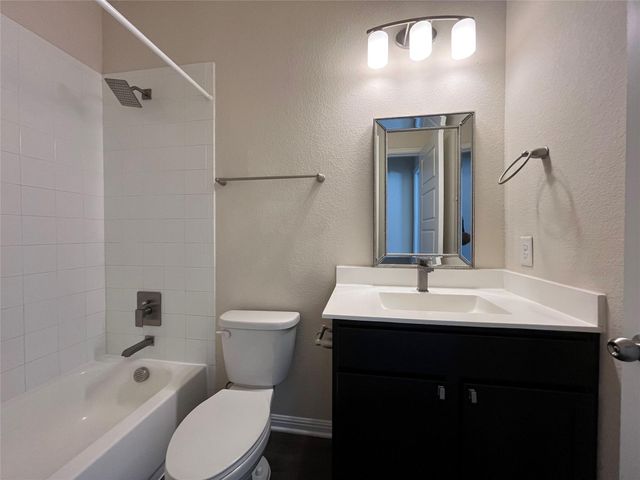 5909 Steep Cactus TRL B, Austin, TX 78735