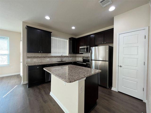 5909 Steep Cactus TRL B, Austin, TX 78735