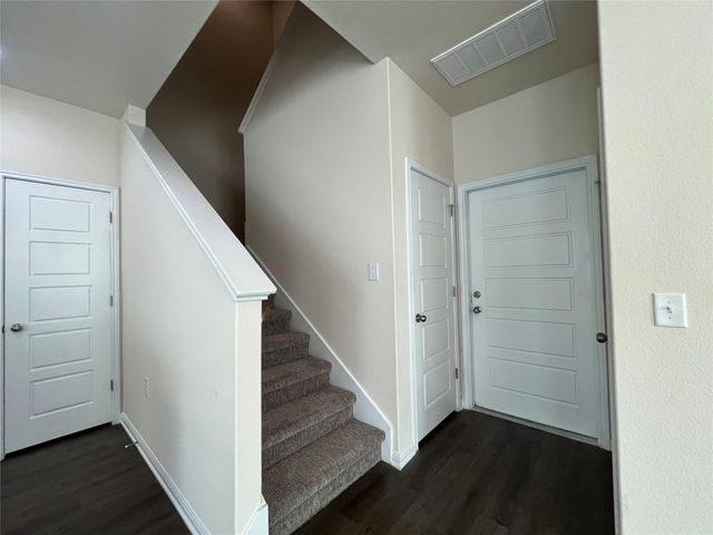 5909 Steep Cactus TRL B, Austin, TX 78735