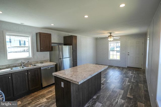 20 COURT ST, Lehighton, PA 18235