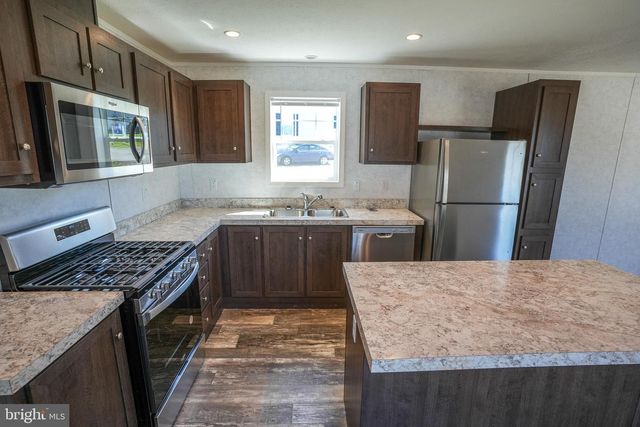 20 COURT ST, Lehighton, PA 18235
