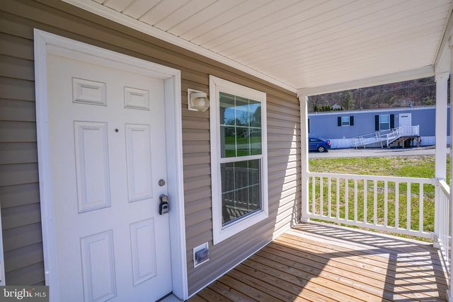 20 COURT ST, Lehighton, PA 18235