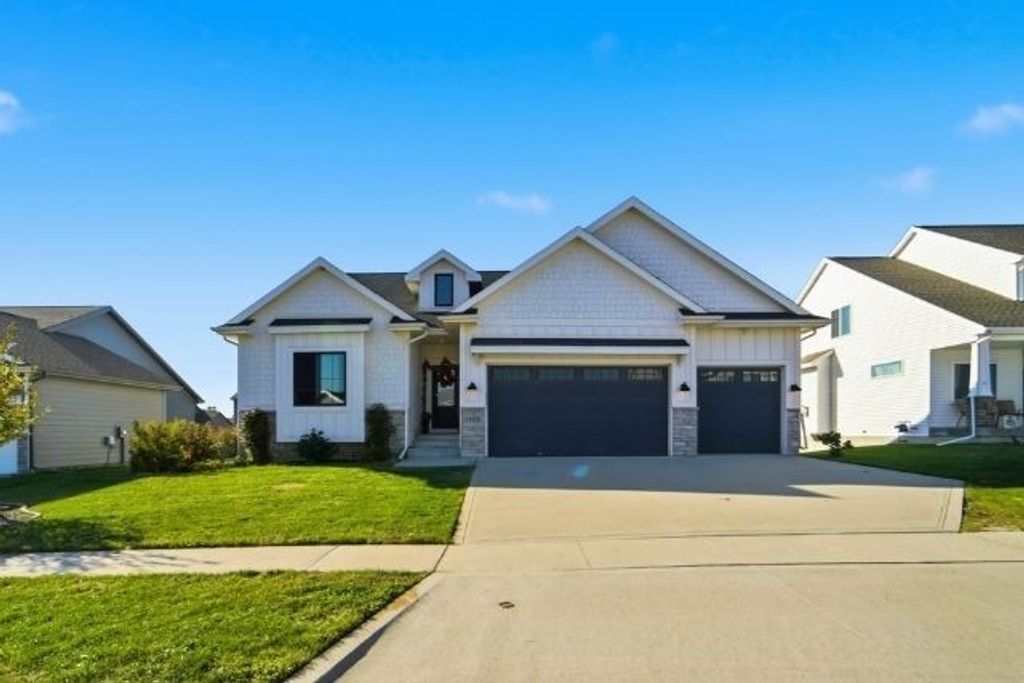 1404 S 10th Street, Adel, IA 50003