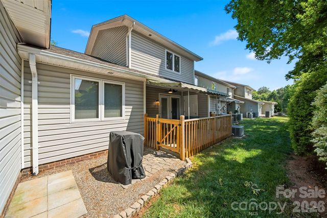 2675 White Oak Ct Extension, Claremont, NC 28610