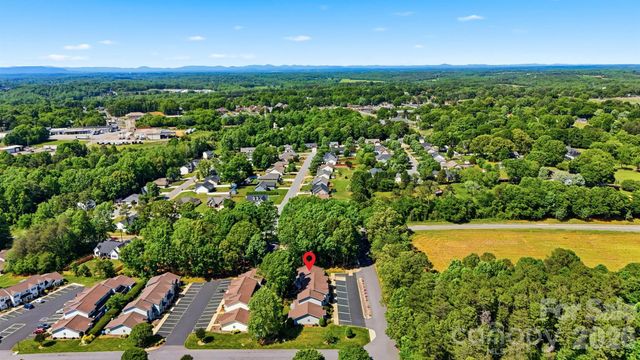 2675 White Oak Ct Extension, Claremont, NC 28610