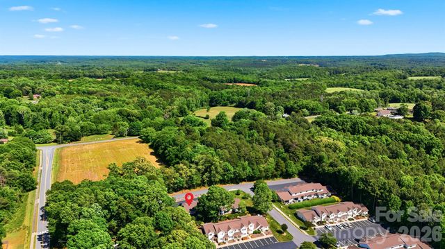 2675 White Oak Ct Extension, Claremont, NC 28610