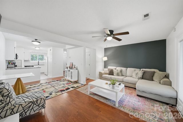 2675 White Oak Ct Extension, Claremont, NC 28610