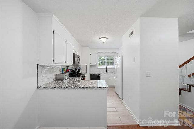2675 White Oak Ct Extension, Claremont, NC 28610