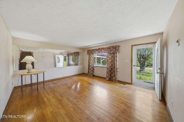 804 Maryville Hwy, Seymour, TN 37865