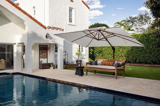 1234 S Greenway Dr, Coral Gables, FL 33134