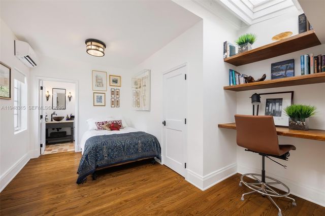 1234 S Greenway Dr, Coral Gables, FL 33134