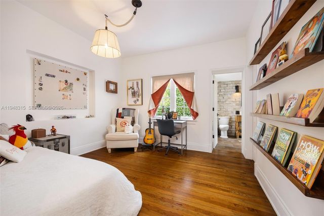 1234 S Greenway Dr, Coral Gables, FL 33134