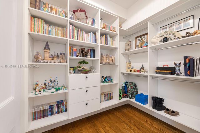 1234 S Greenway Dr, Coral Gables, FL 33134