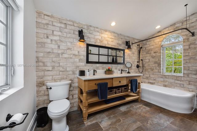 1234 S Greenway Dr, Coral Gables, FL 33134