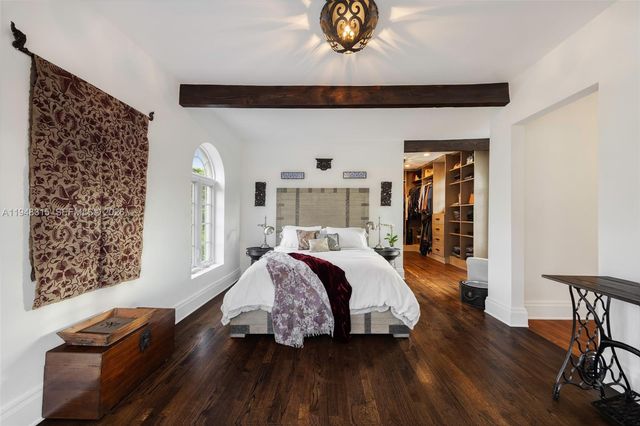 1234 S Greenway Dr, Coral Gables, FL 33134