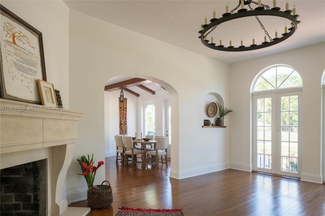 1234 S Greenway Dr, Coral Gables, FL 33134