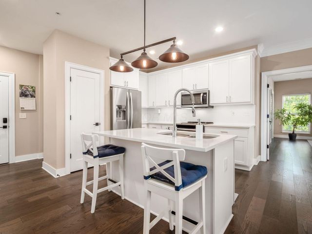 1670 E Broad Street, 309, Columbus, OH 43203