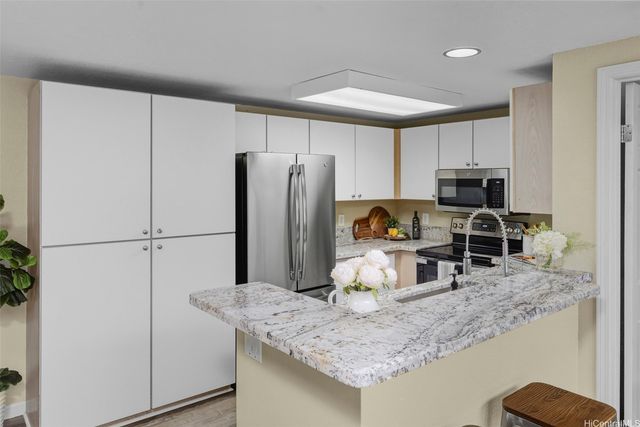 95-270 Waikalani Drive B302, Mililani, HI 96789