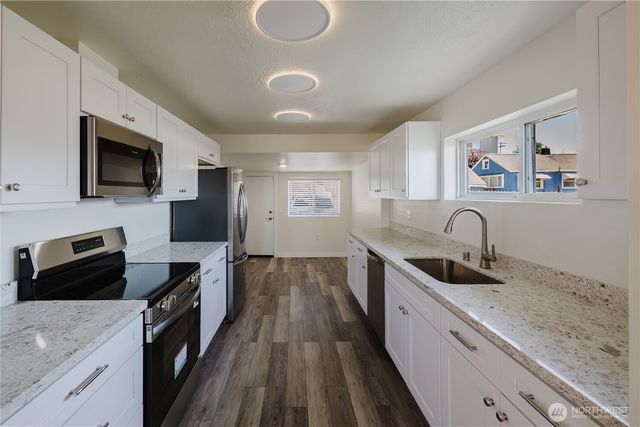 1112 Perry Avenue, Bremerton, WA 98310