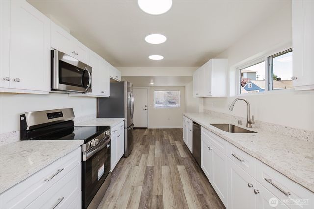 1112 Perry Avenue, Bremerton, WA 98310