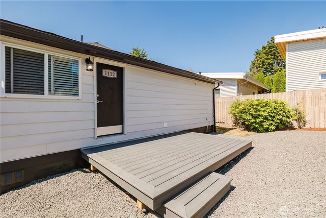 1112 Perry Avenue, Bremerton, WA 98310