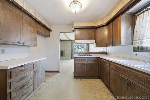 2536 S 111th East Avenue, Tulsa, OK 74129