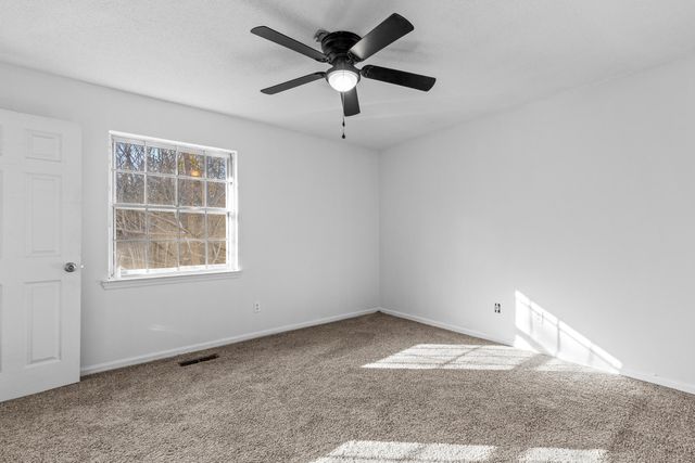 1717 E Rebel Rd, Rossville, GA 30741