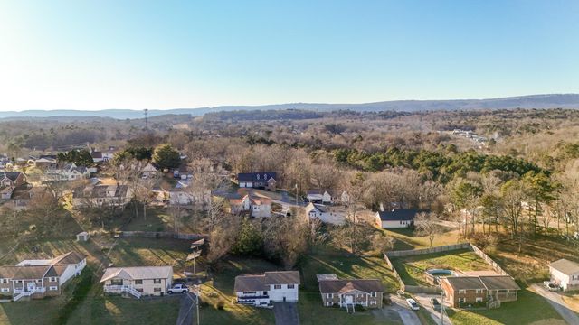 1717 E Rebel Rd, Rossville, GA 30741