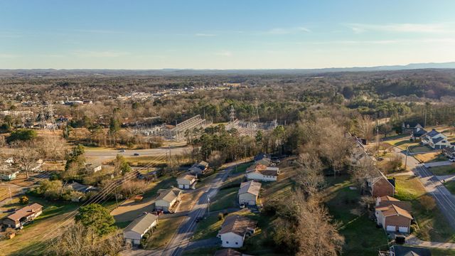 1717 E Rebel Rd, Rossville, GA 30741