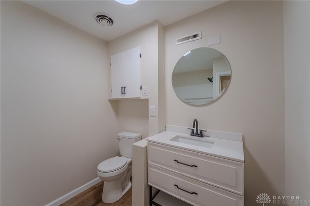 1806 Pinecrest Drive, Dayton, OH 45414