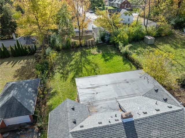 1806 Pinecrest Drive, Dayton, OH 45414