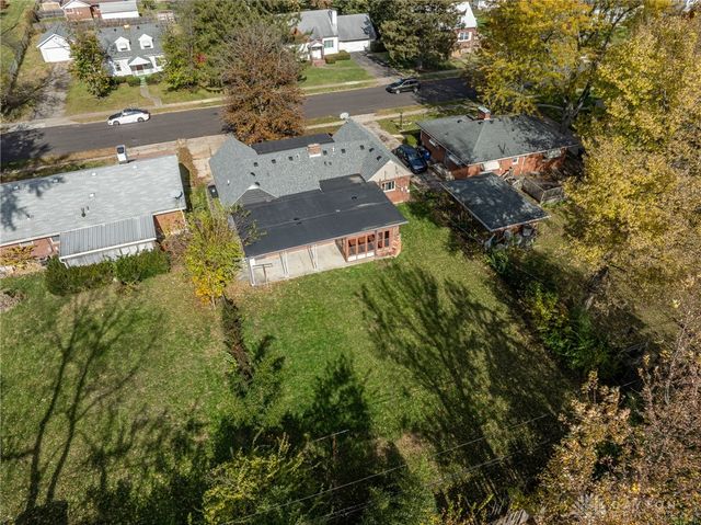 1806 Pinecrest Drive, Dayton, OH 45414