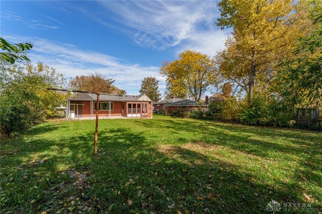 1806 Pinecrest Drive, Dayton, OH 45414