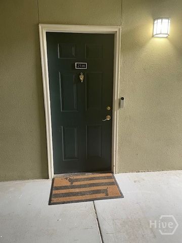 2516 Whitemarsh Way, Savannah, GA 31410