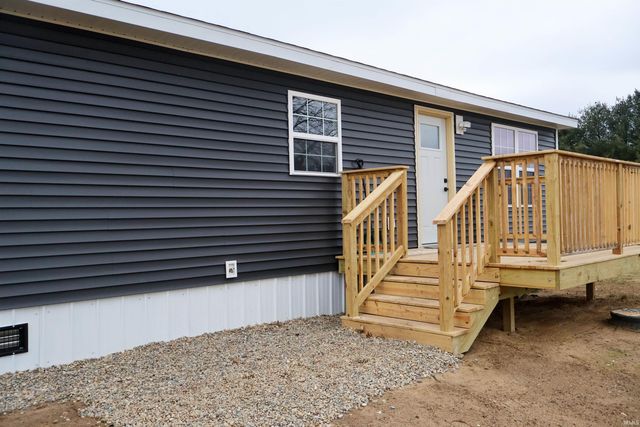 17429 12Th Road, Plymouth, IN 46563