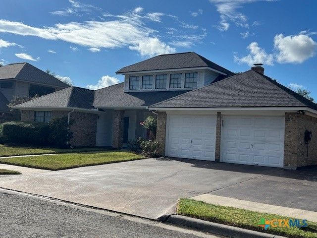 607 Brocton Street, Victoria, TX 77904