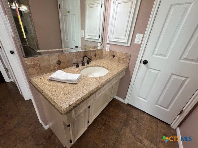 607 Brocton Street, Victoria, TX 77904