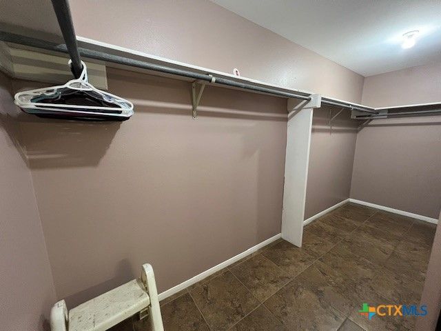 607 Brocton Street, Victoria, TX 77904