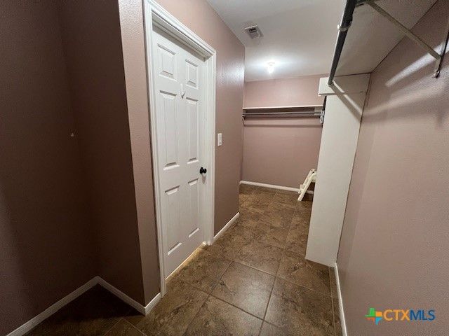 607 Brocton Street, Victoria, TX 77904