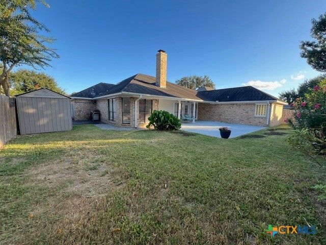 607 Brocton Street, Victoria, TX 77904
