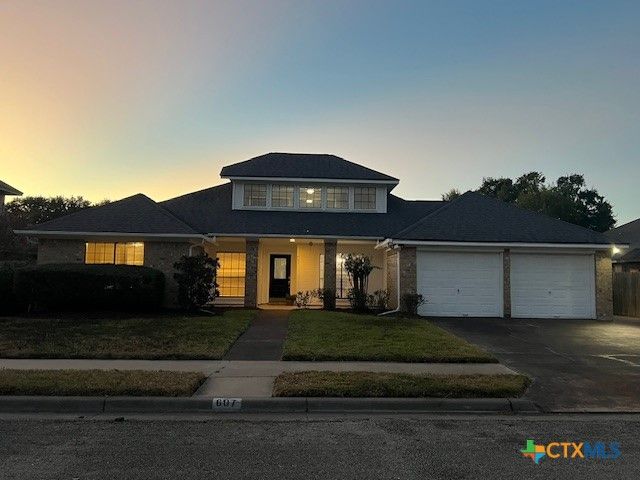 607 Brocton Street, Victoria, TX 77904