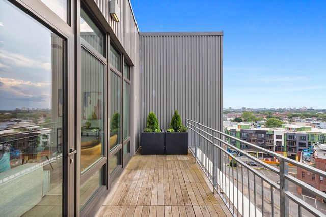 9 Medford Street PH3, Somerville, MA 02143