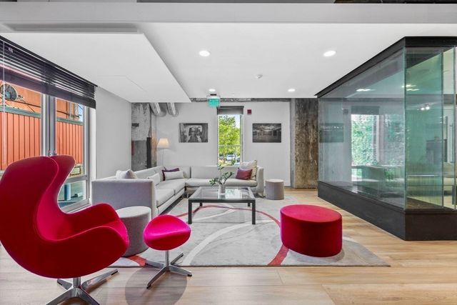 9 Medford Street PH3, Somerville, MA 02143