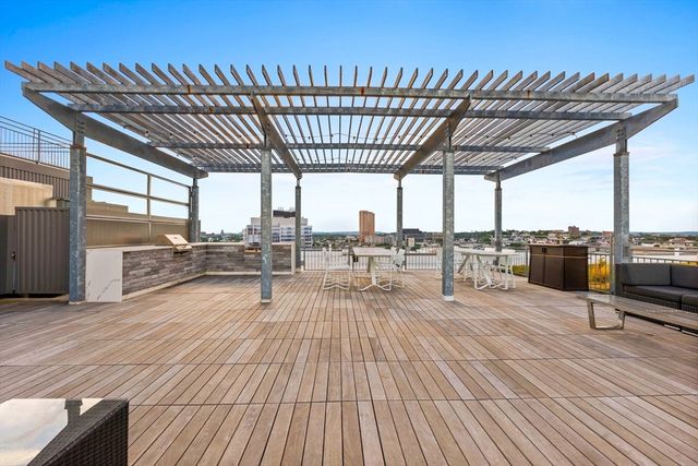 9 Medford Street PH3, Somerville, MA 02143