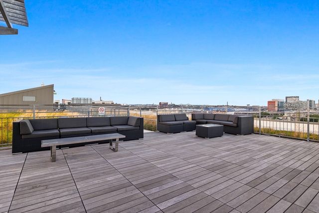 9 Medford Street PH3, Somerville, MA 02143