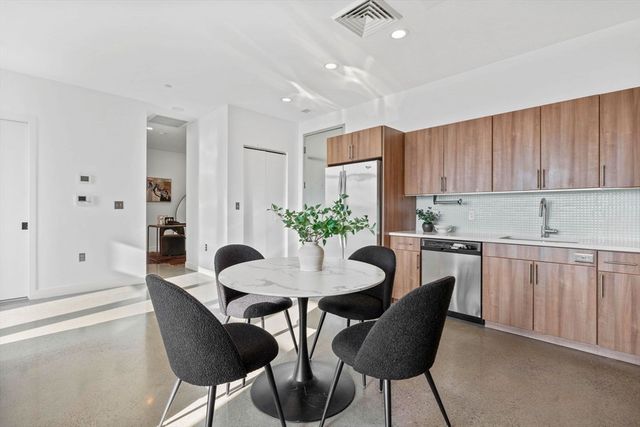 9 Medford Street PH3, Somerville, MA 02143