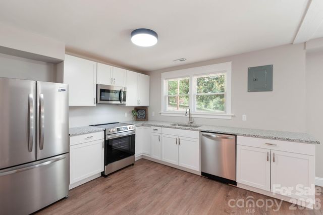147 N Hillside Street, Rutherfordton, NC 28139