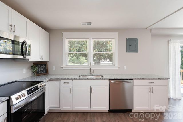 147 N Hillside Street, Rutherfordton, NC 28139