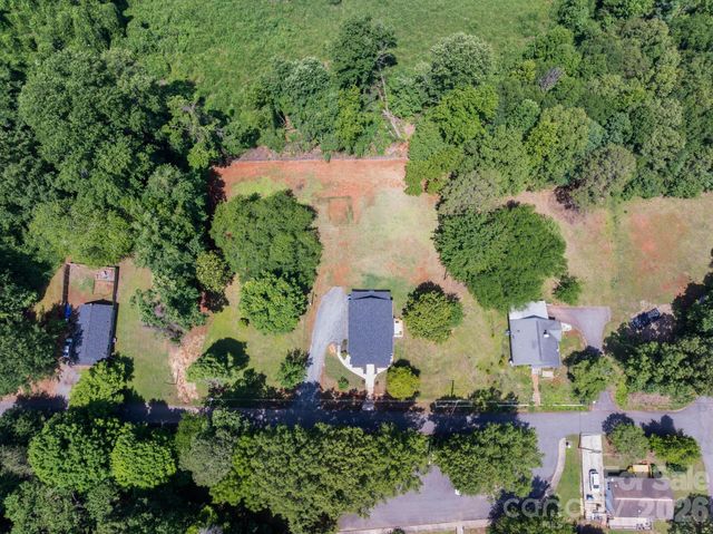 147 N Hillside Street, Rutherfordton, NC 28139
